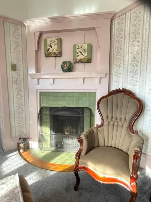 Parlor Suite In Heritage Manor, Fairfield, Near Dt Виктория Екстериор снимка